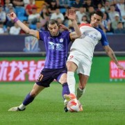  图卢兹主场十人应战，顽强逼平领头羊巴黎  